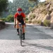 man-cycling-outdoors-with-his-bike-helmet / fot. Freepik