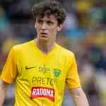 Fabian Bzdyl w żółtej koszulce piłkarskiej zespołu MSK Žilina na boisku